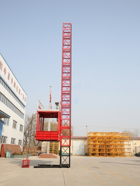 建筑工地升降機維修方法！
